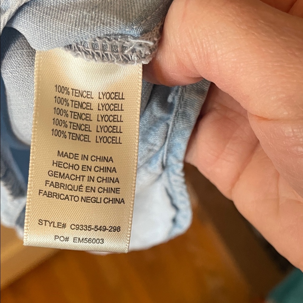cloth & stone Light Blue Chambray Button-Up Shirt - Picture 3 of 5